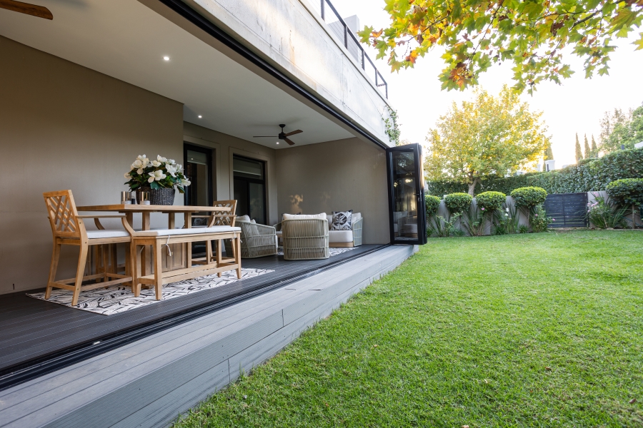 6 Bedroom Property for Sale in Winelands Western Cape